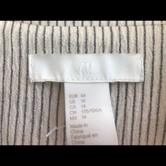 Women’s Blazer - Picture 2 of 2